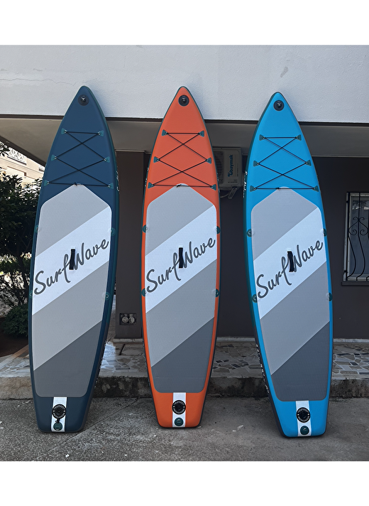 Random color paddle board